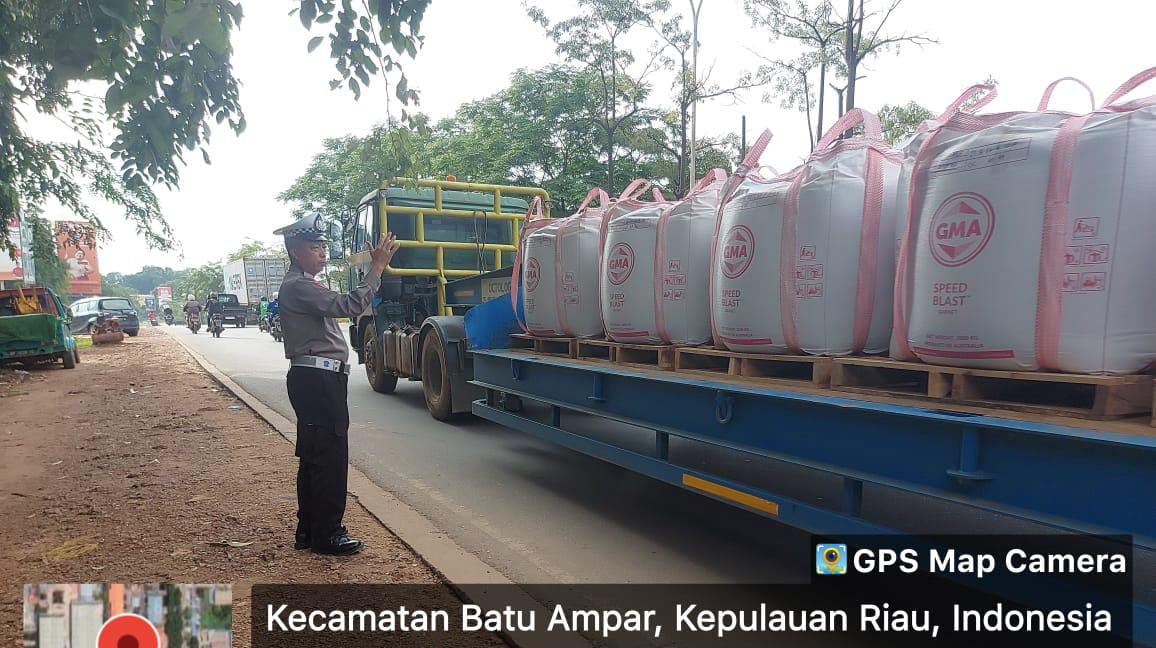 Atur Kemacetan dan Kepadatan Jalan Raya, Polri Gelar Kegiatan Strong Point Pagi dan Sore di Kawasan Batu Ampar