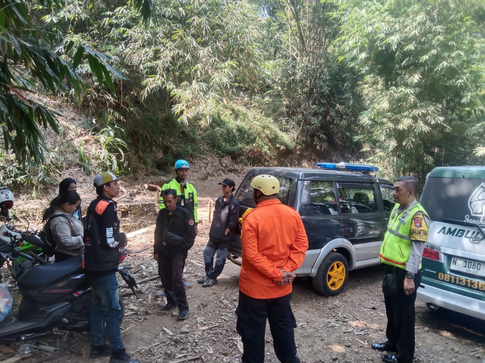 Polisi dan Tim SAR Berhasil Selamatkan Wisatawan Hilang di Lereng Budug Asu Malang