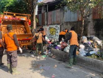 Pemerintah kota Yogyakarta Ingatkan Masyarakat Tidak Buang Sampah Sembarangan