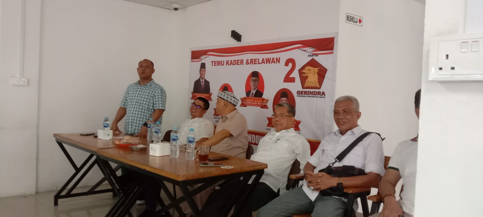 Ketua DPD Partai Gerindra Kepulauan Riau (Kepri) Iman Sutiawan S.E.,M.M., konsulidasi dan Sosilisasi Bersama Kader, Simpatisan dan Tokoh Di Kota Batam “Target utama kita partai Gerindra, ia lah berusaha sekuat tenaga mengantar kan Bapak H. Prabowo menjadi presiden RI”