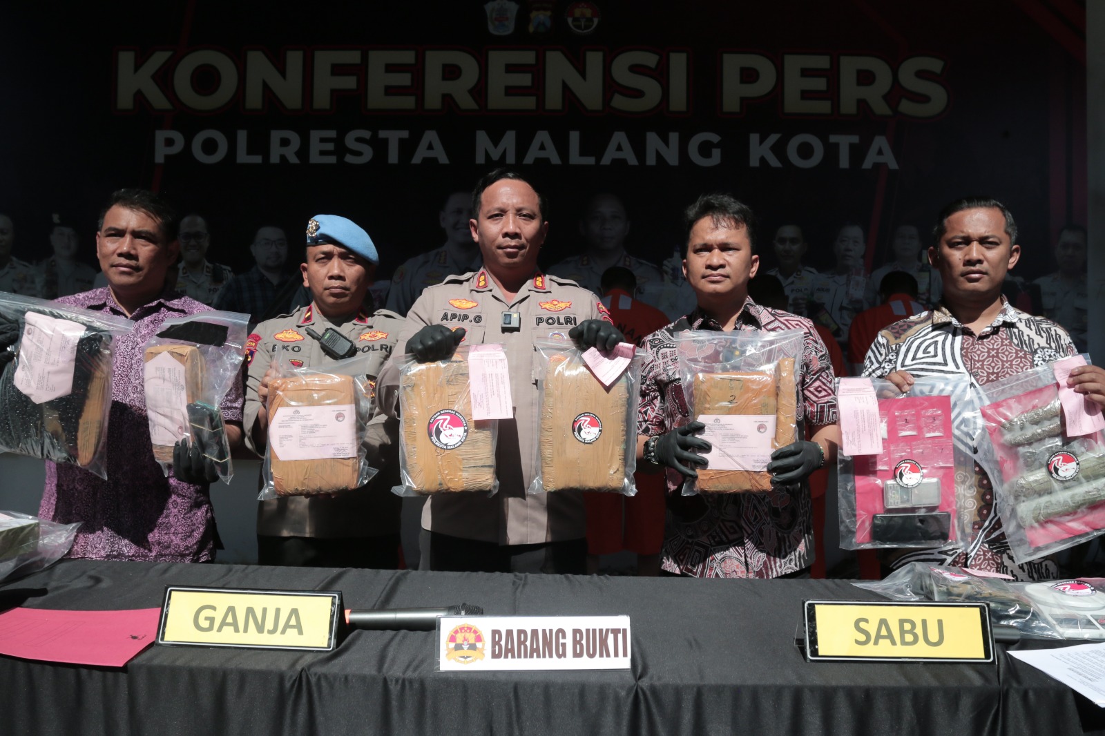 Polresta Malang Gagalkan Peredaran Narkoba Lima Tersangka Diamankan