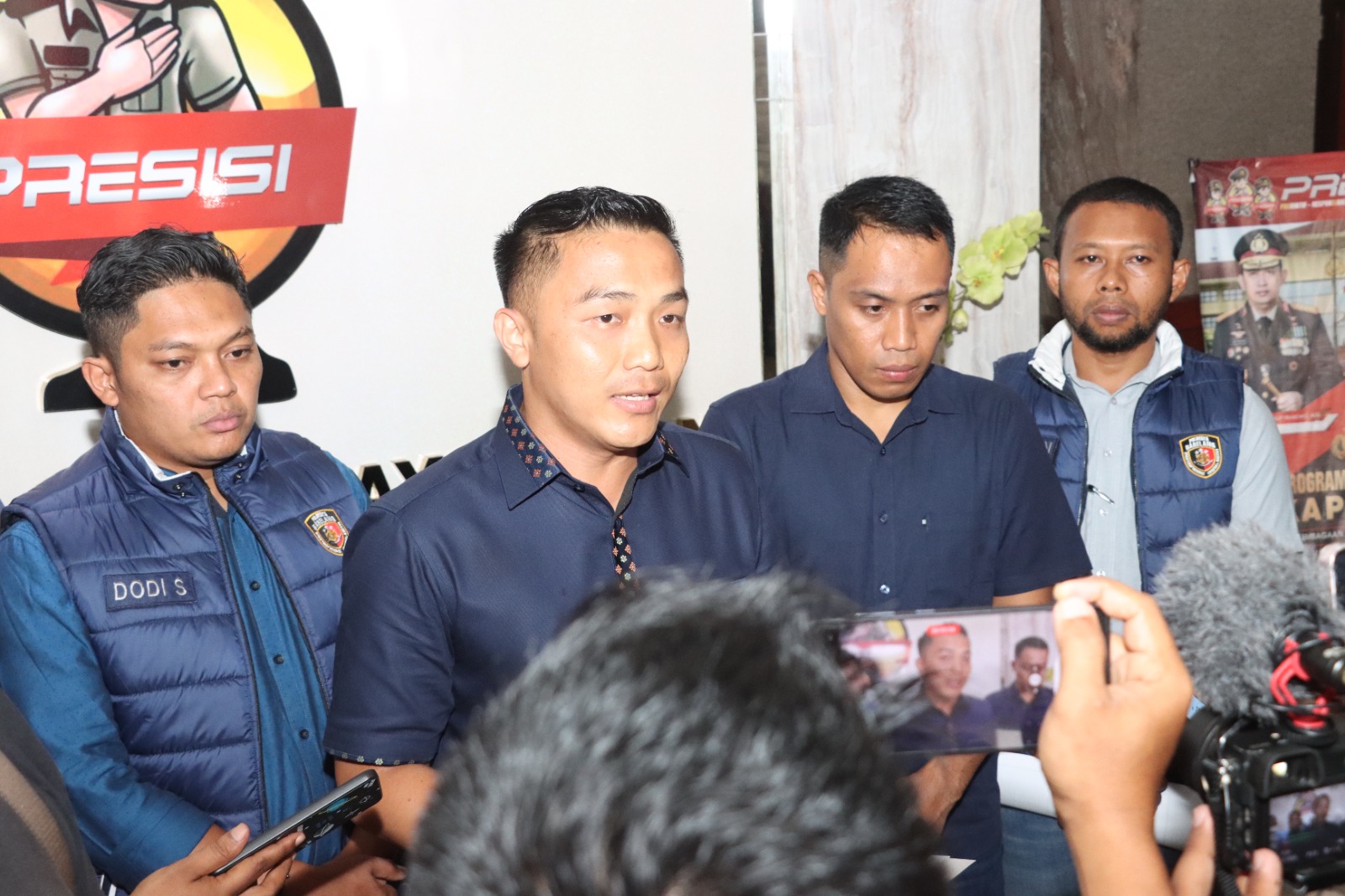 Polresta Barelang Terbitkan DPO Pelaku TP Penipuan dan atau penggelapan serta Tanpa Hak Memiliki Peluru Senjata Api.