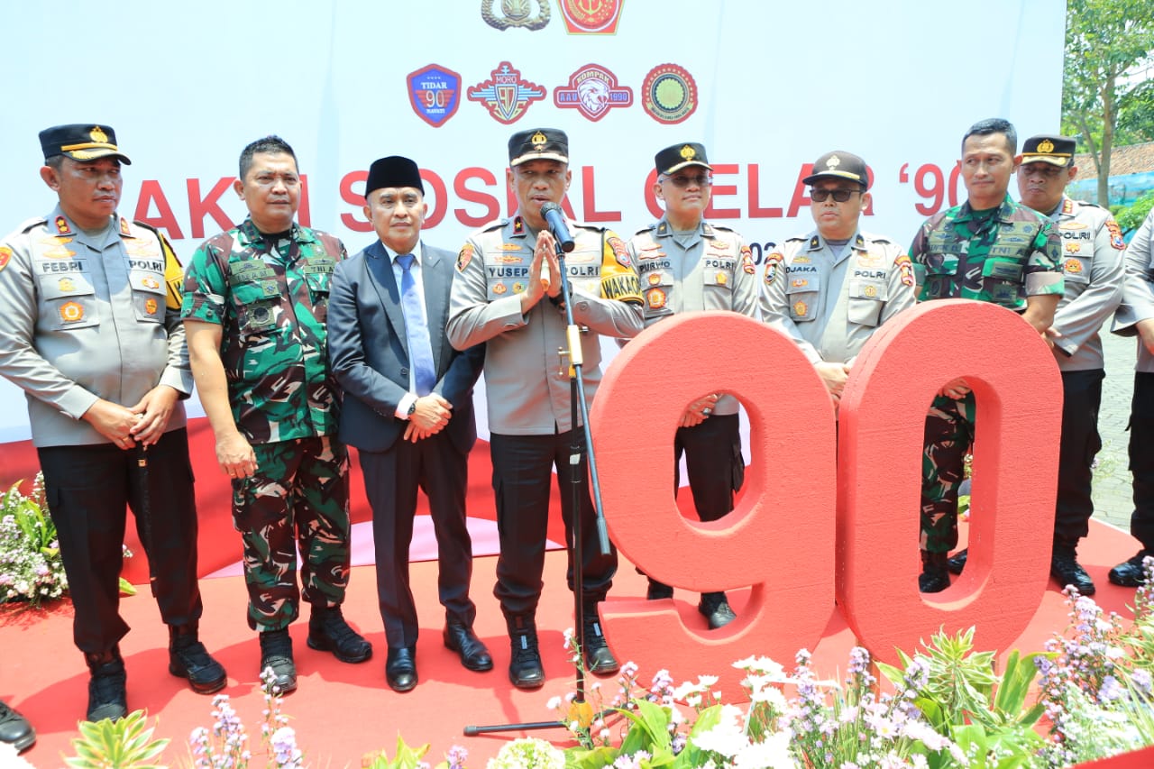 Wakapolda Jatim Hadiri 33 Tahun Mengabdi Untuk Negeri Akabri 90 Dengan Baksos dan Bakkes di Bangkalan