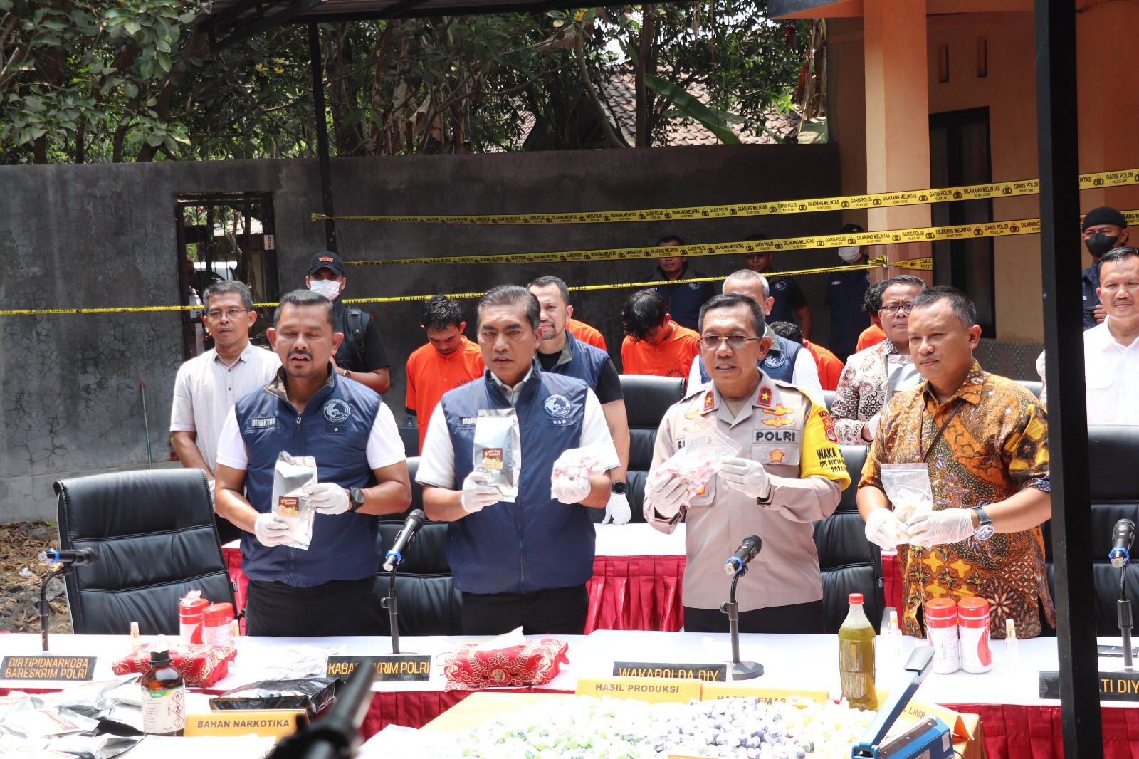 Bareskrim Bongkar Produksi dan Peredaran Gelap Narkoba Modus Keripik Pisang