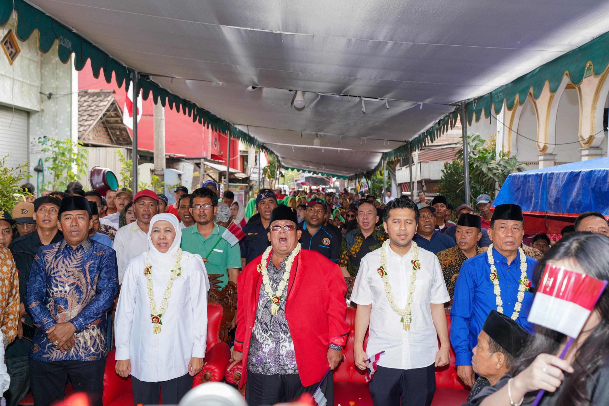 Mat Mochar Bersama Masyarakat Madura Deklarasi Dukung Khofifah-Emil, Khofifah: Dukungan Luar Biasa dalam Mewujudkan Kemenangan Masyarakat Jawa Timur