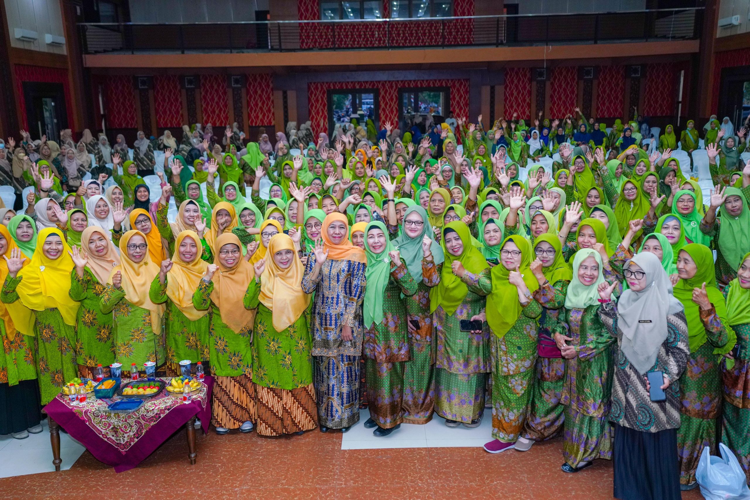 Silaturahmi Bersama Guru TK/ PAUD Muslimat dan Aisyiyah Se-Kota Blitar, Khofifah: Terima Kasih Dedikasinya Membentuk Karakter Unggul Generasi Bangsa