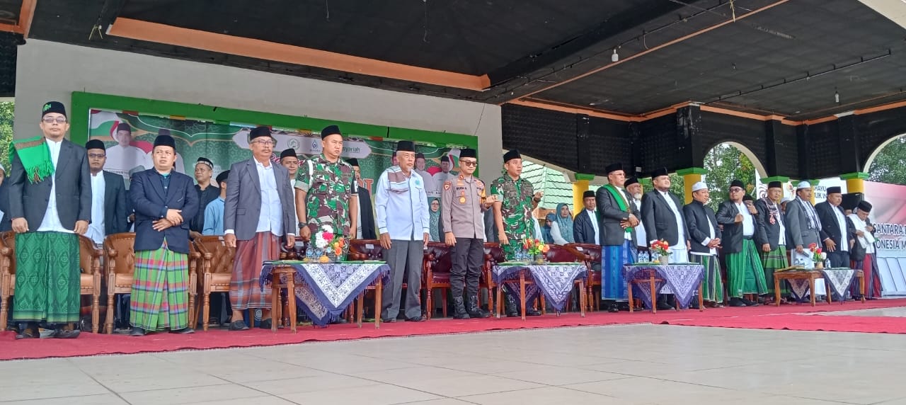 H Erisman Yahya Pj Bupati Inhil Memimpin Apel Peringatan Hari Santri Nasional 2024