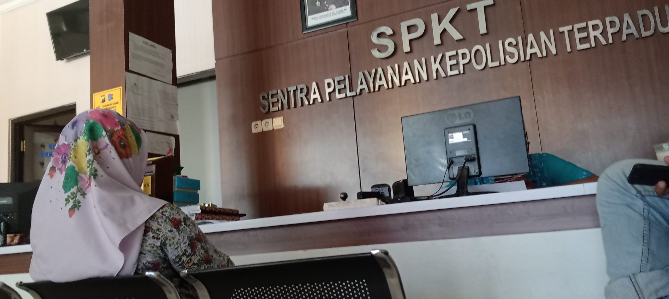 Guru di Pasuruan Polisikan Warga Terkait Dugaan Pencemaran Nama Baik di Status WhatsApp Guru di Pasuruan Polisikan Warga Terkait Dugaan Pencemaran Nama Baik di Status WhatsApp